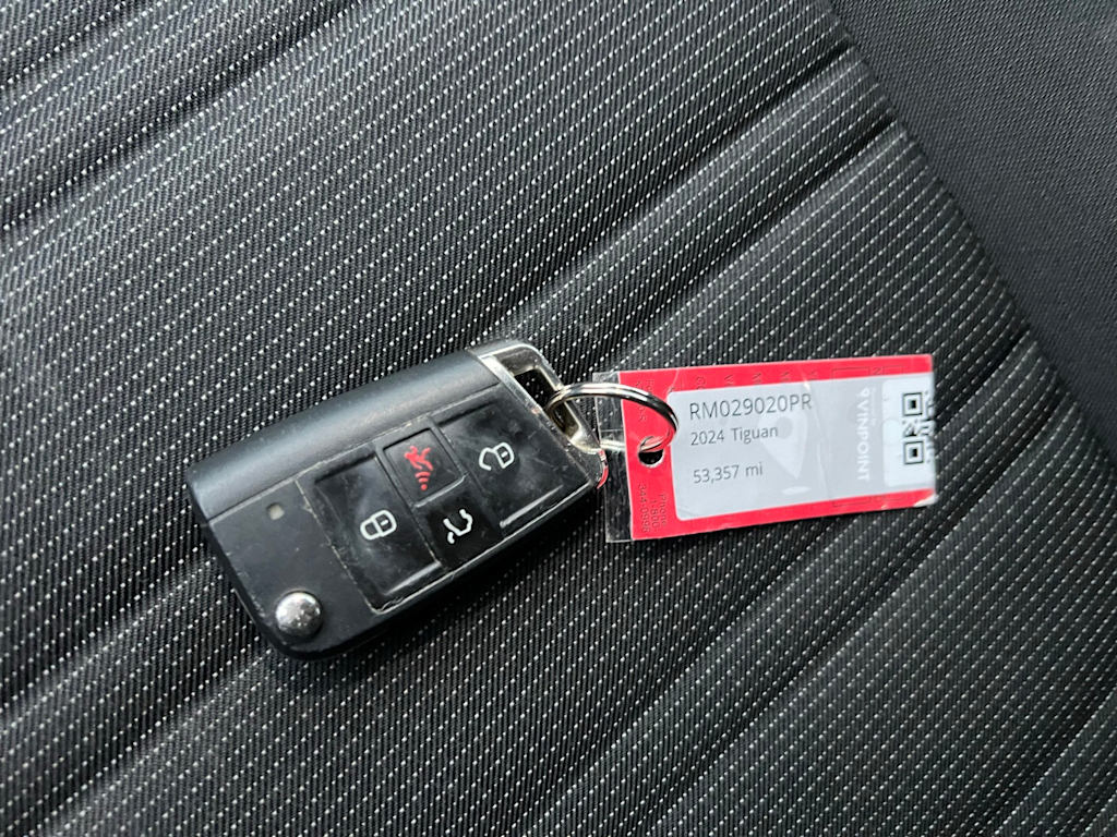 Thumbnail: 2024 Volkswagen Tiguan - 18