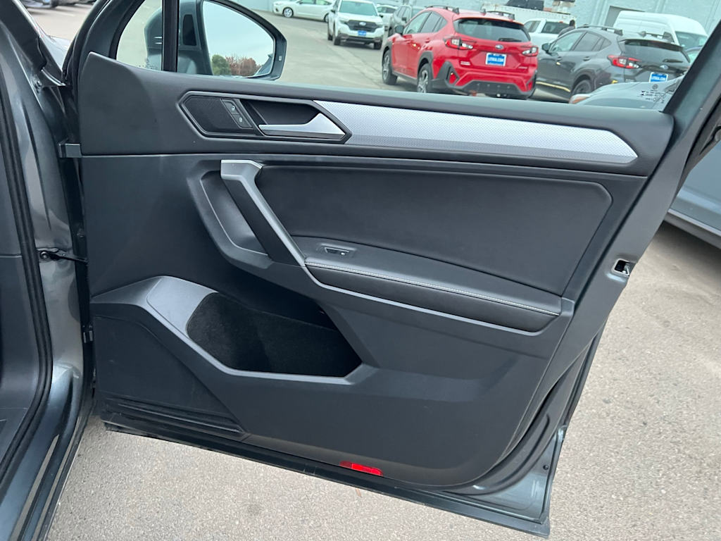 Thumbnail: 2024 Volkswagen Tiguan - 33