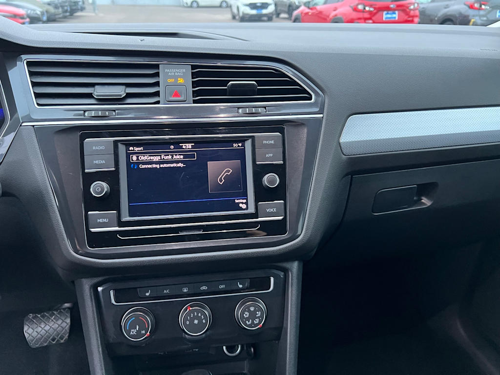 Thumbnail: 2024 Volkswagen Tiguan - 40