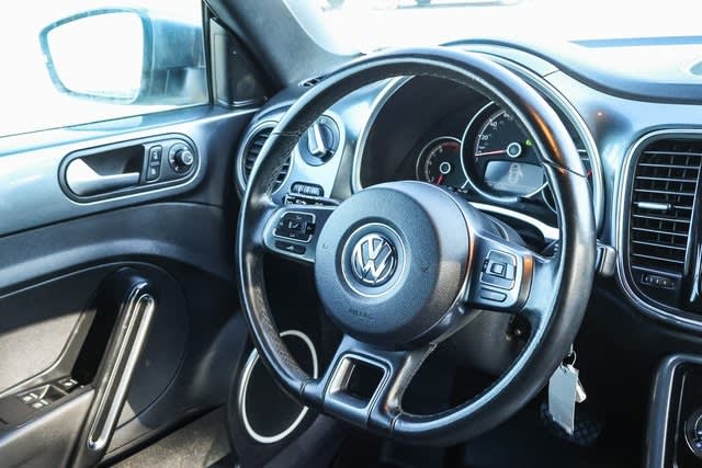 2018 Volkswagen Beetle S 14