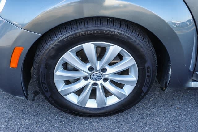 2018 Volkswagen Beetle S 22