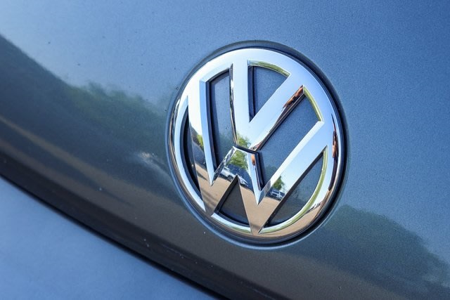 2018 Volkswagen Beetle S 24