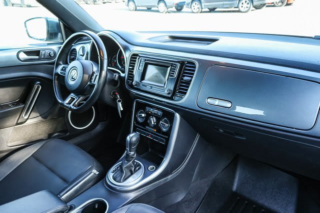 2018 Volkswagen Beetle S 2