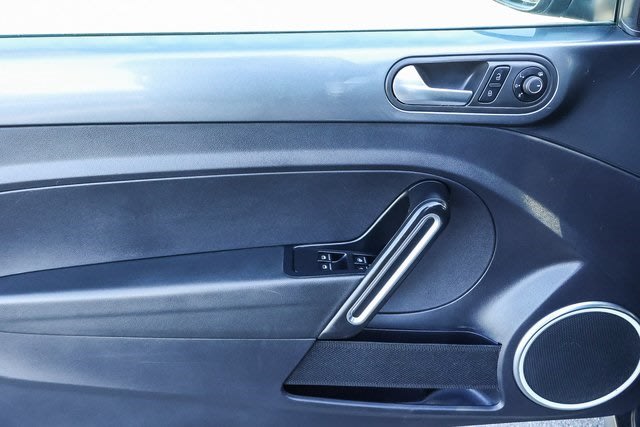 2018 Volkswagen Beetle S 30