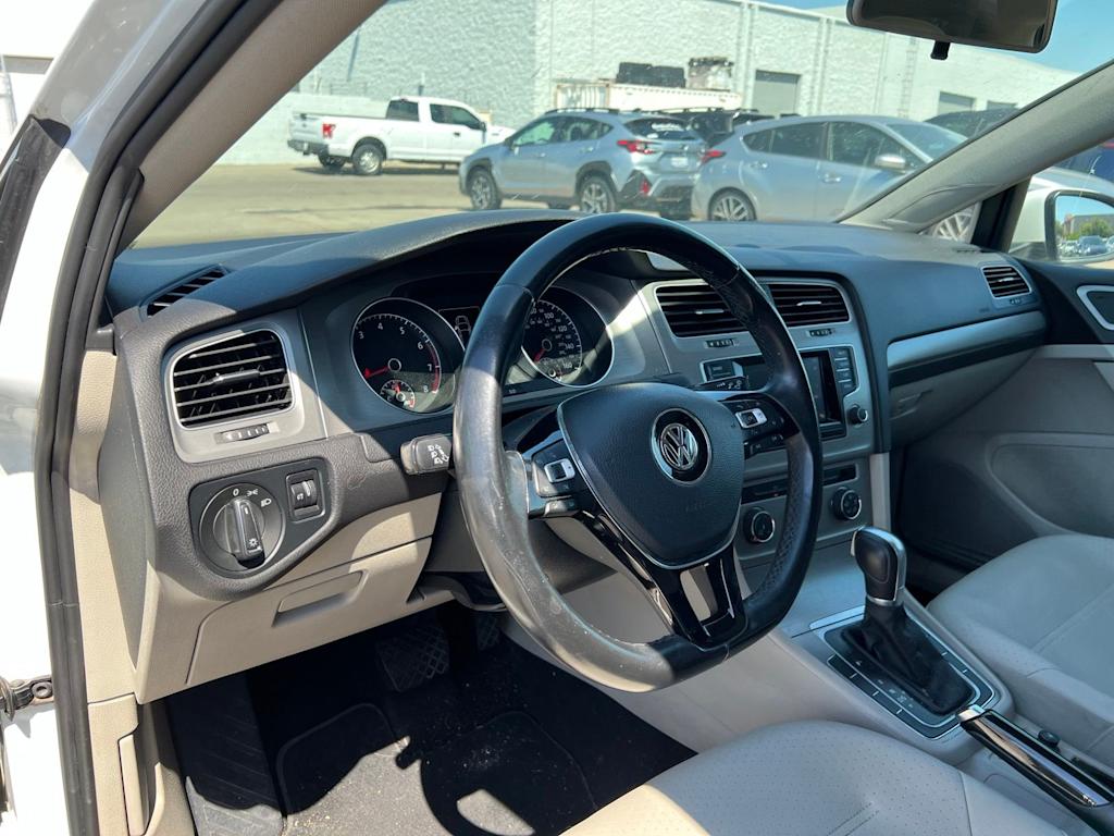 Thumbnail: 2015 Volkswagen Golf - 2