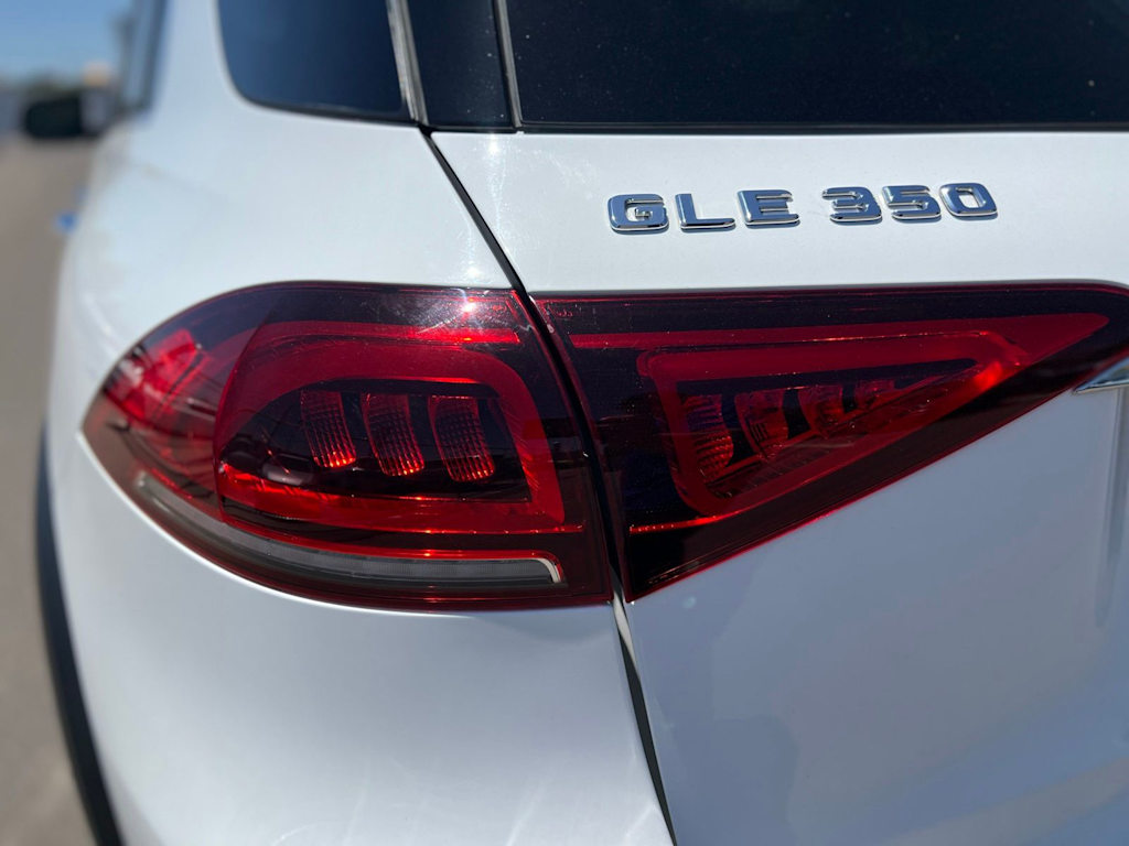 Thumbnail: 2020 Mercedes-Benz GLE - 28