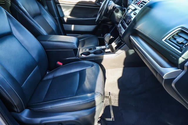 2016 Subaru Legacy Limited 10