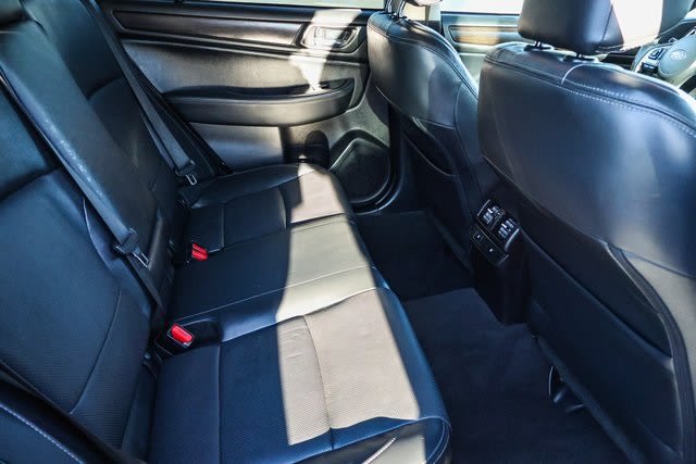 2016 Subaru Legacy Limited 12