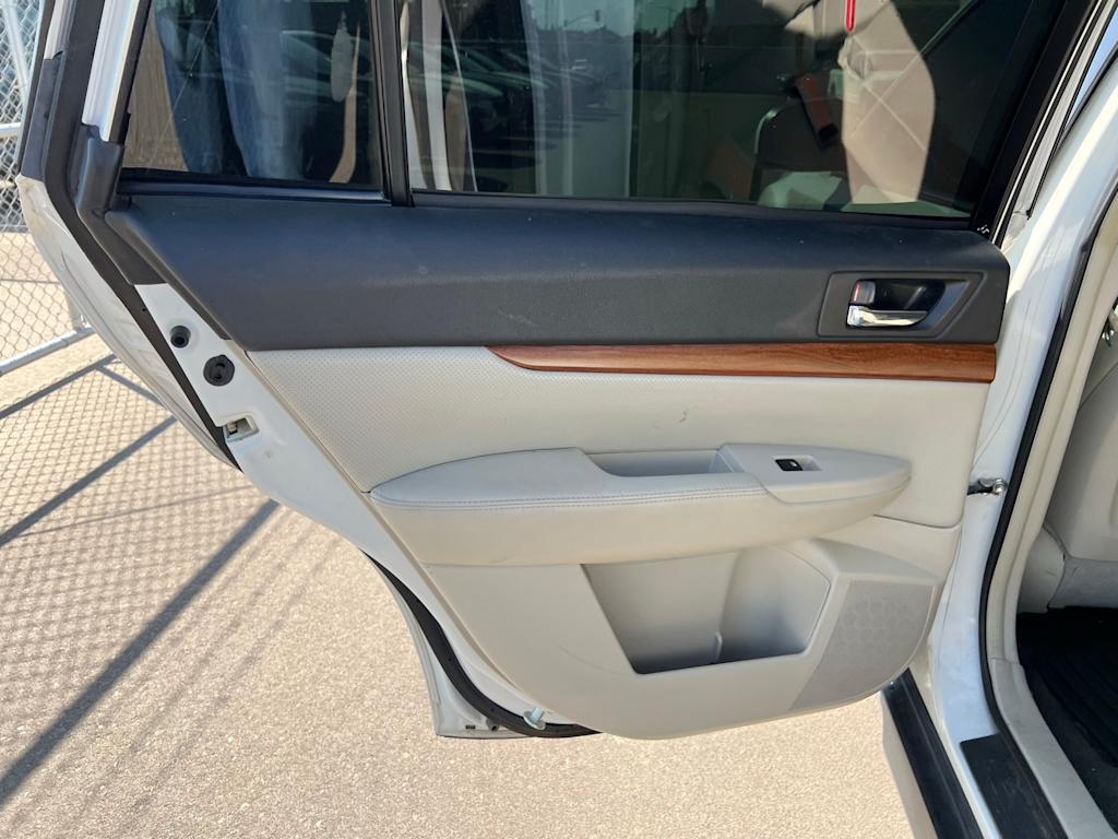 Thumbnail: 2014 Subaru Outback - 27