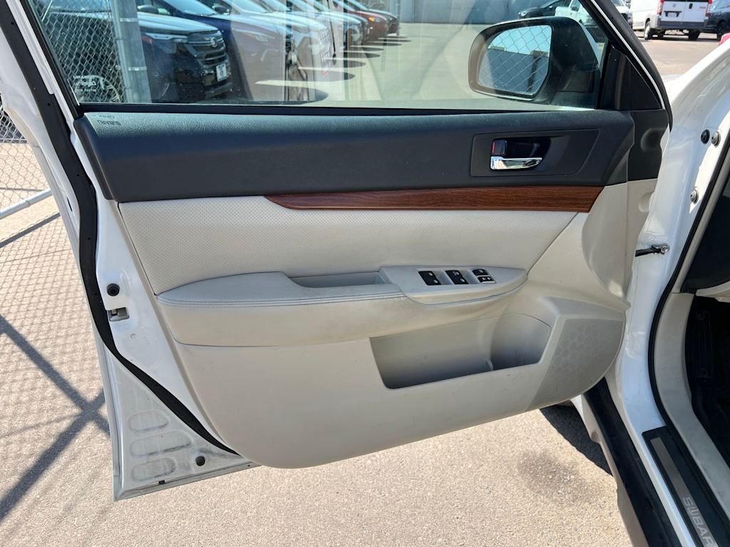 Thumbnail: 2014 Subaru Outback - 24