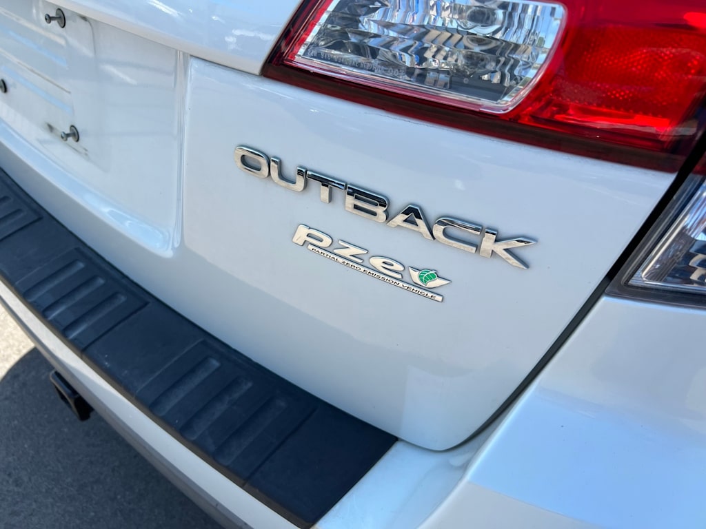Thumbnail: 2014 Subaru Outback - 20