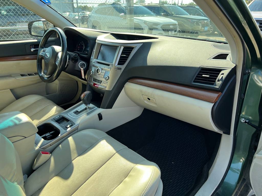 Thumbnail: 2014 Subaru Outback - 9