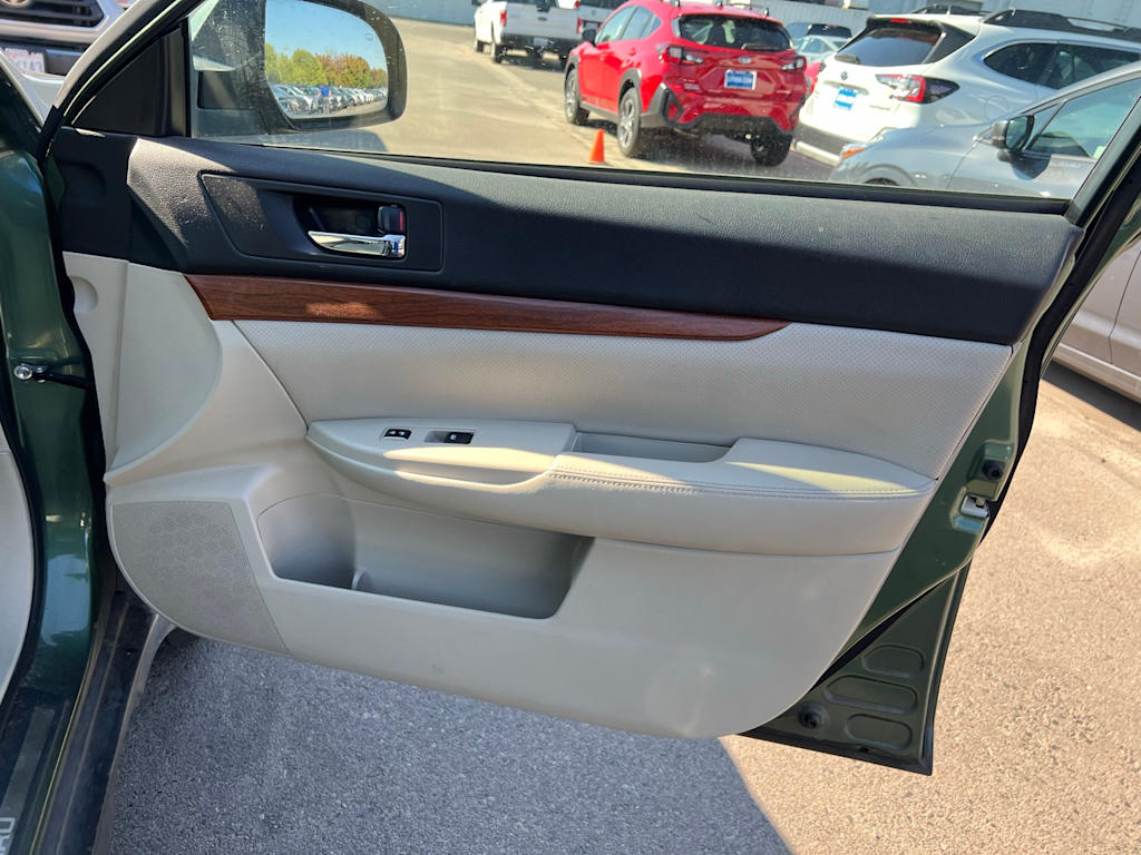 Thumbnail: 2014 Subaru Outback - 33