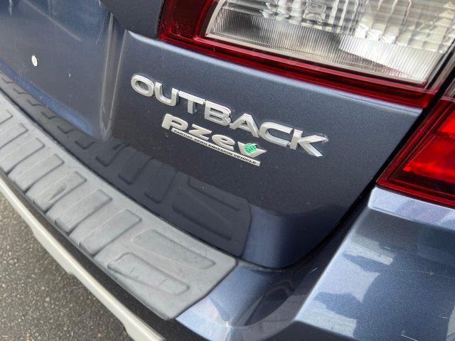 2015 Subaru Outback Limited 21