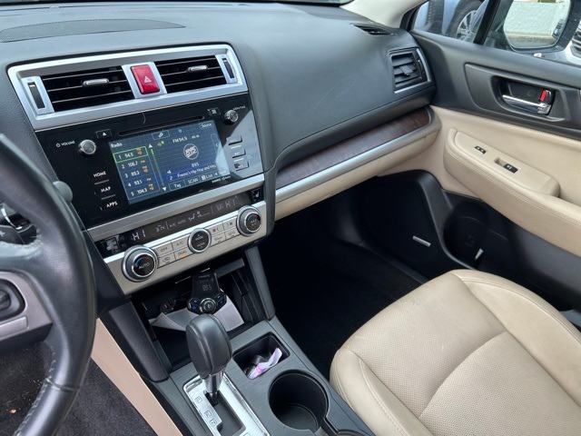 2015 Subaru Outback Limited 15