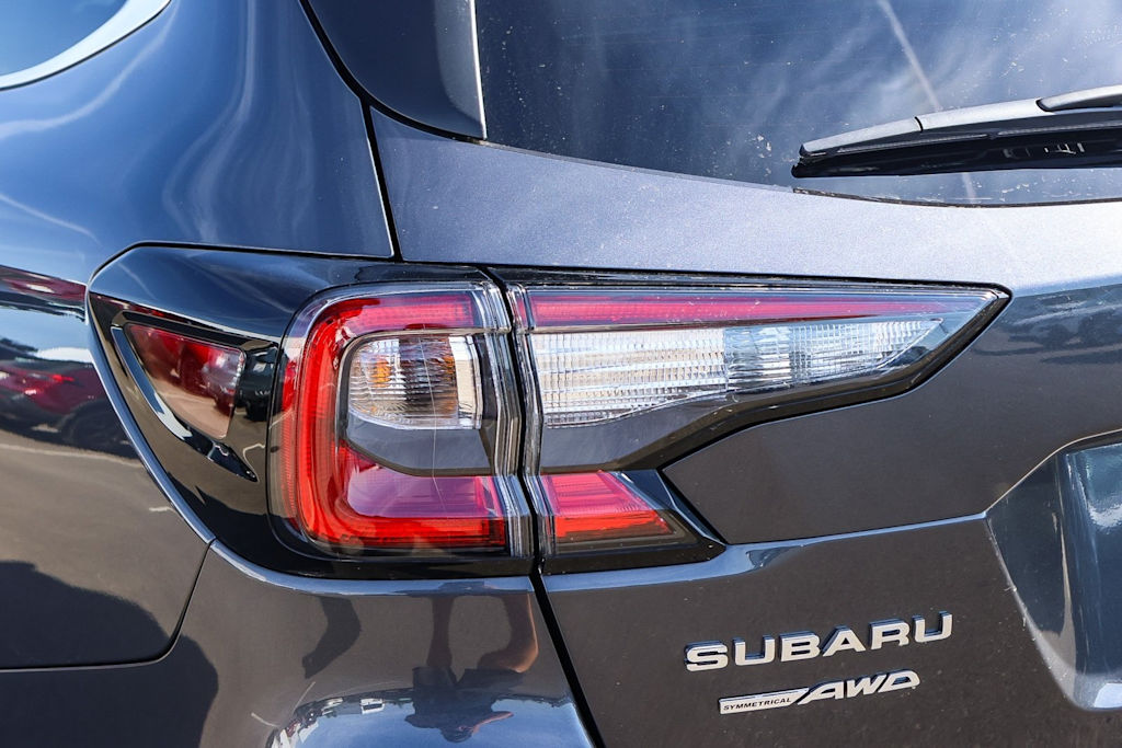 2025 Subaru Outback Premium 19