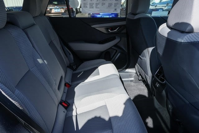 2025 Subaru Outback Premium 12