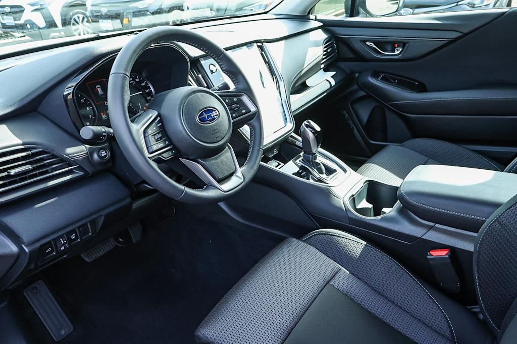 2025 Subaru Outback Premium 13