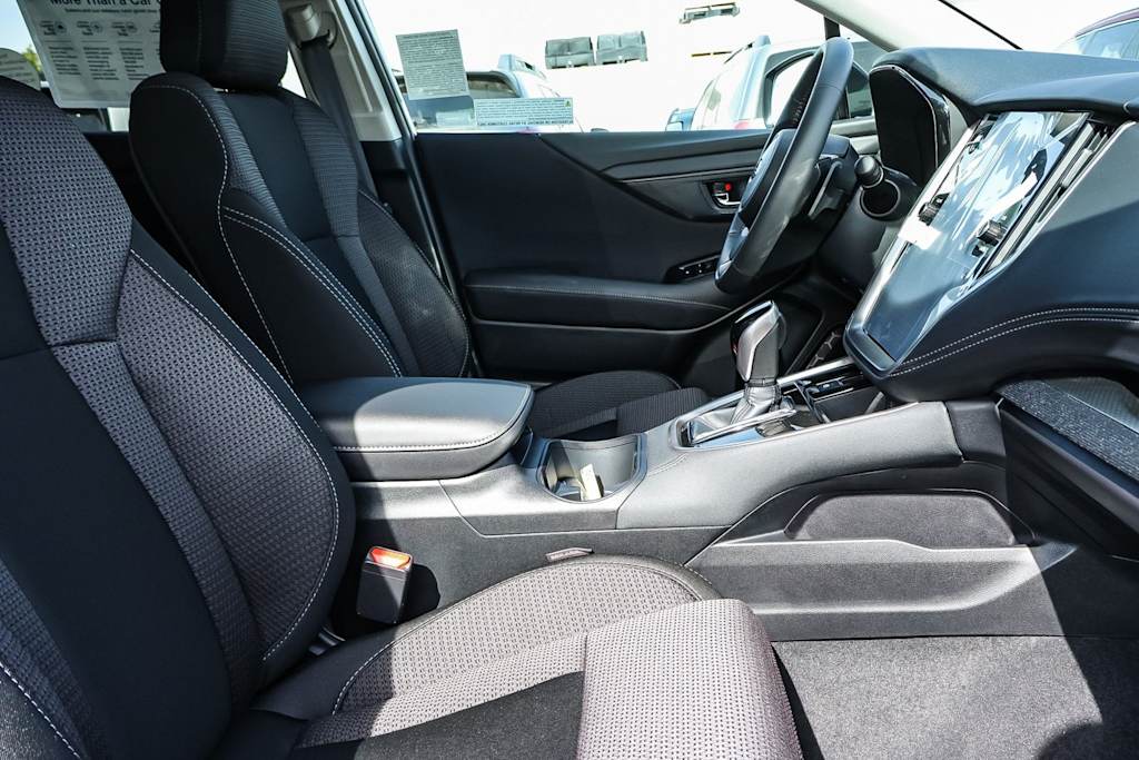 2025 Subaru Outback Premium 9