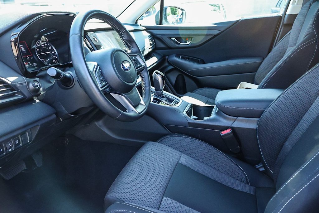 2024 Subaru Outback Premium 38