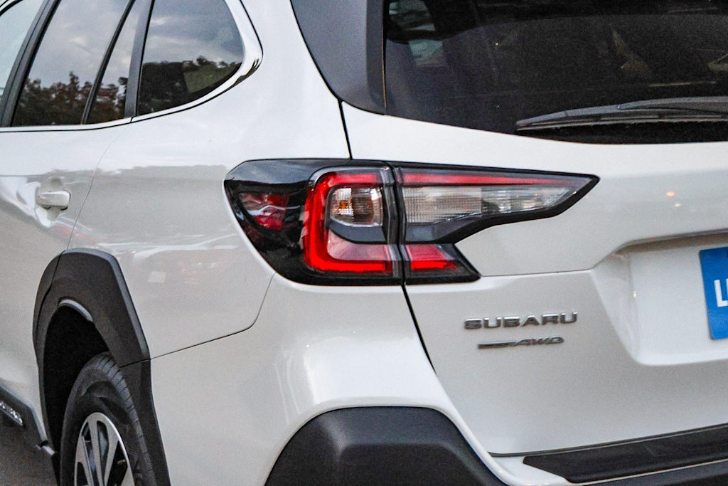 Thumbnail: 2025 Subaru Outback - 6