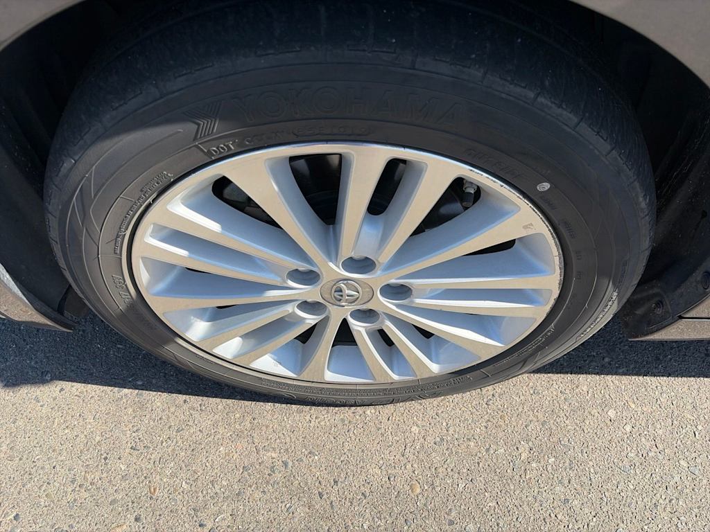 Thumbnail: 2013 Toyota Avalon - 5