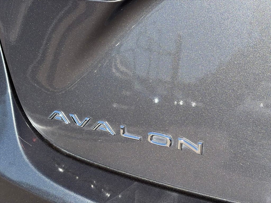 Thumbnail: 2013 Toyota Avalon - 25