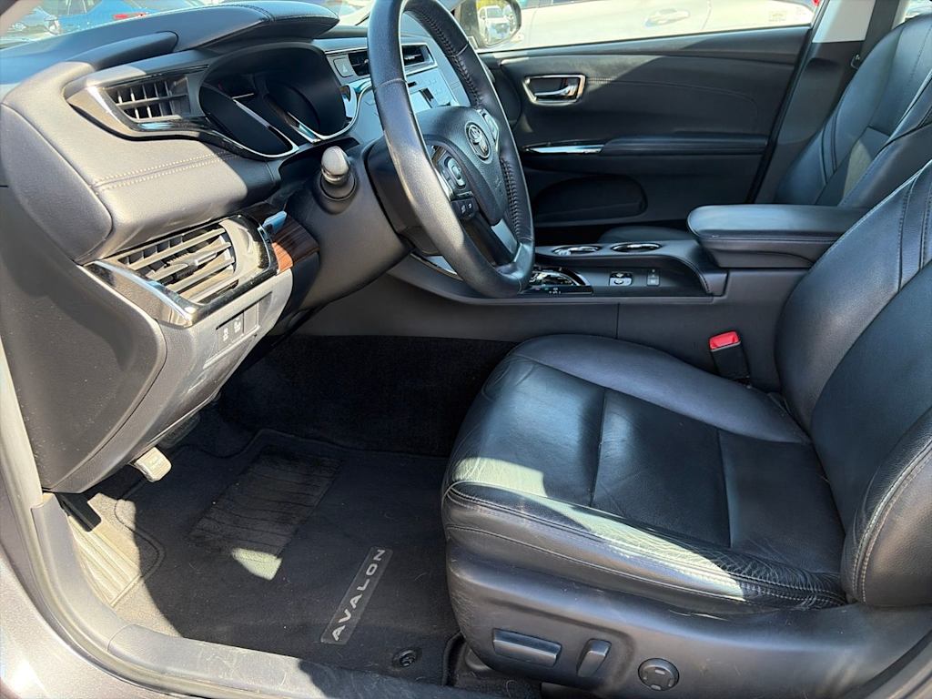 Thumbnail: 2013 Toyota Avalon - 6