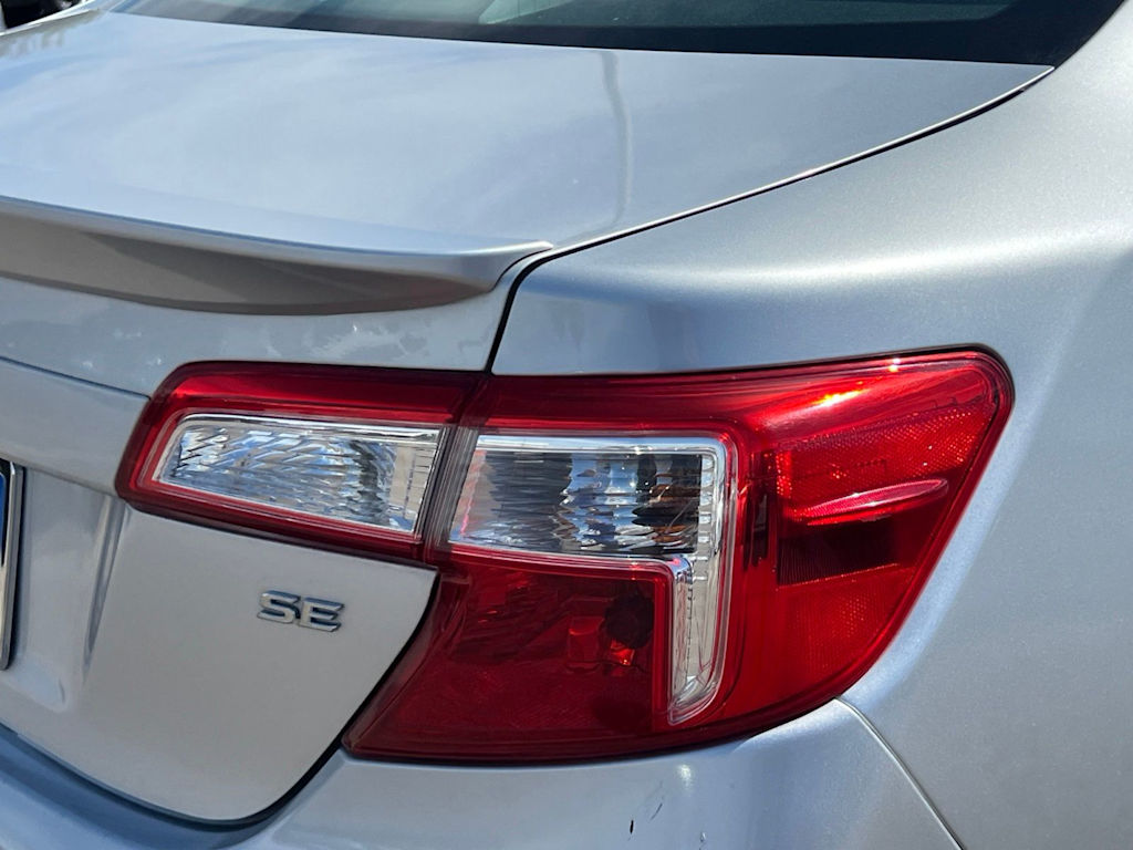 Thumbnail: 2014 Toyota Camry - 24
