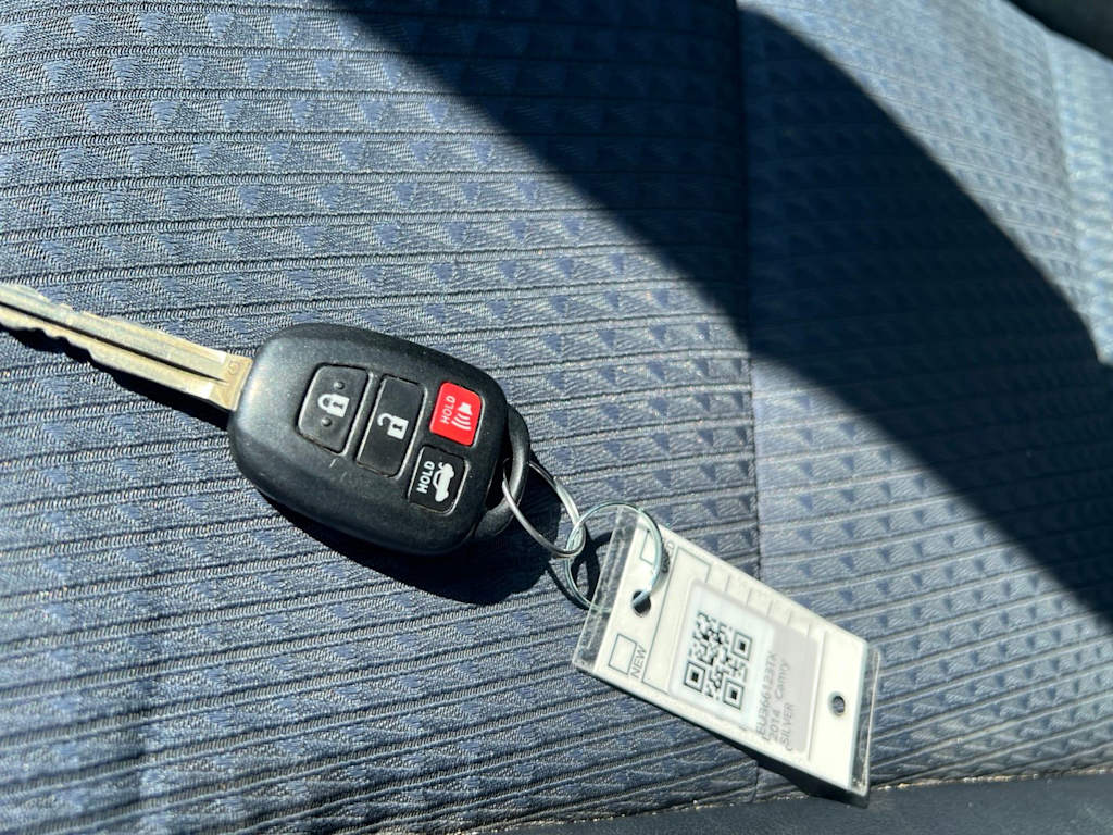 Thumbnail: 2014 Toyota Camry - 14
