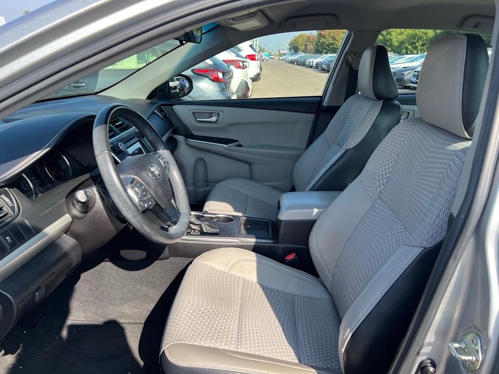 Thumbnail: 2015 Toyota Camry - 10