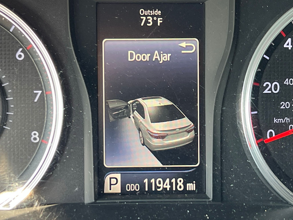 Thumbnail: 2015 Toyota Camry - 38