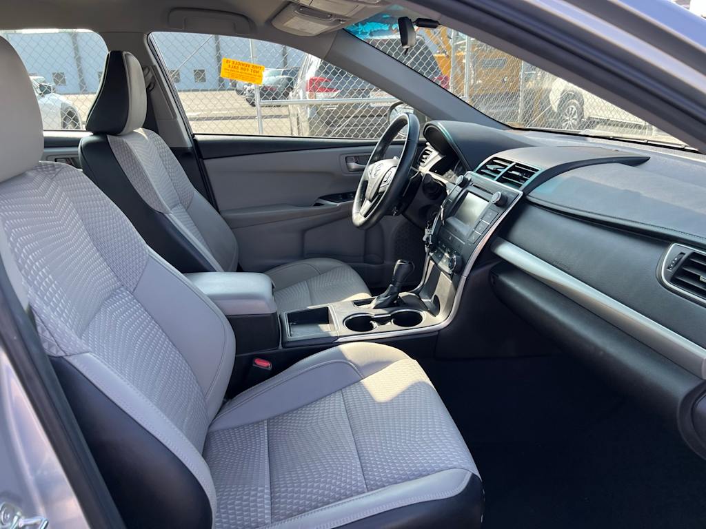 Thumbnail: 2015 Toyota Camry - 33