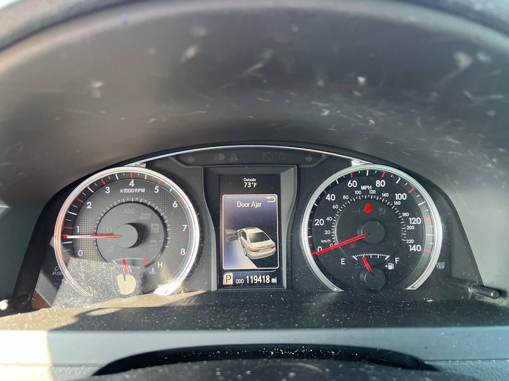 Thumbnail: 2015 Toyota Camry - 16