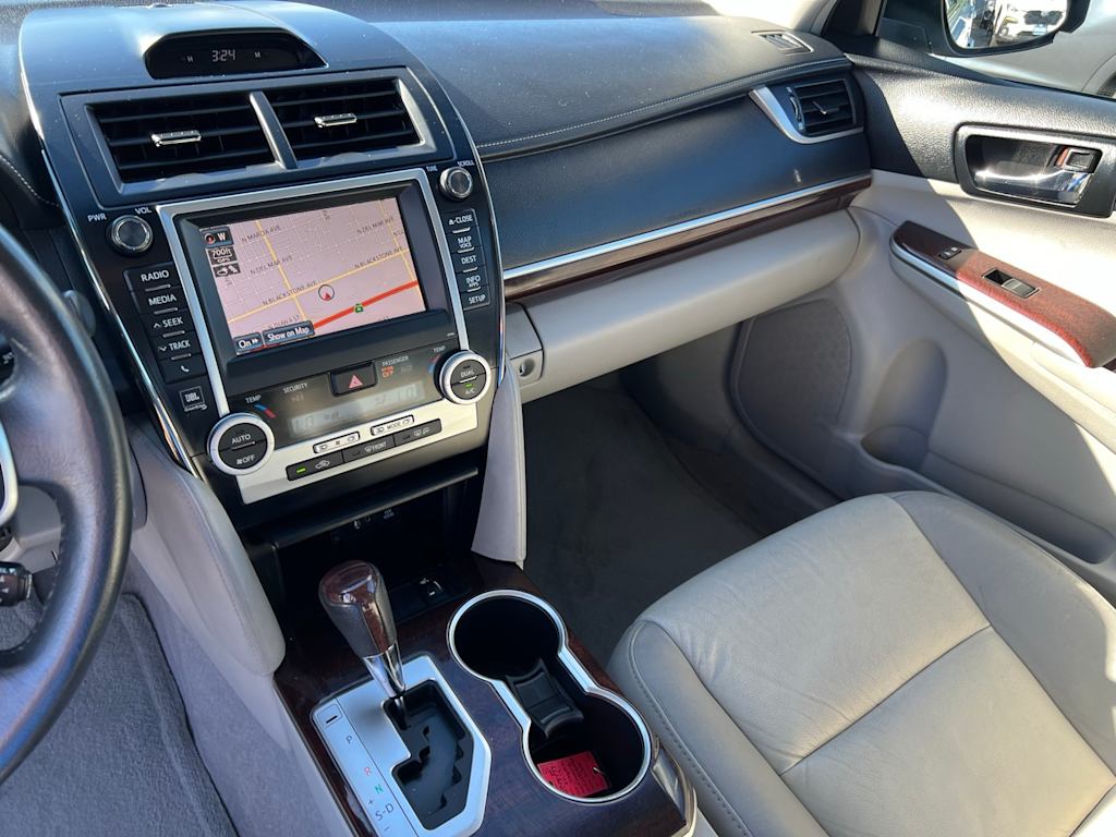 Thumbnail: 2012 Toyota Camry - 15