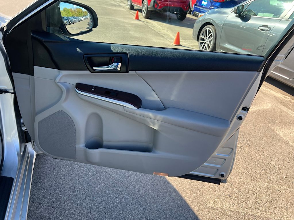 Thumbnail: 2012 Toyota Camry - 34