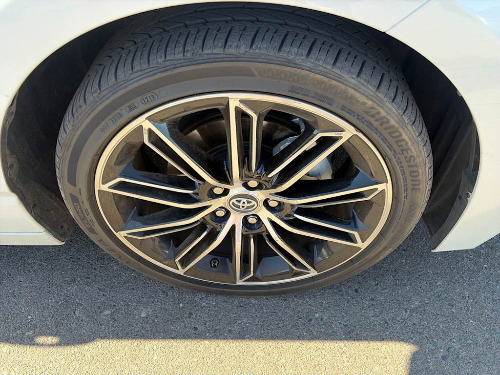 Thumbnail: 2019 Toyota Avalon - 20