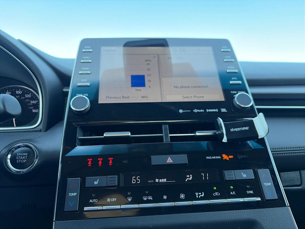 Thumbnail: 2019 Toyota Avalon - 10