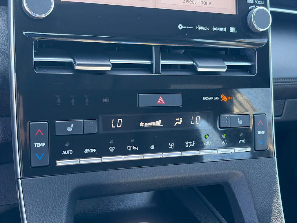 Thumbnail: 2019 Toyota Avalon - 38