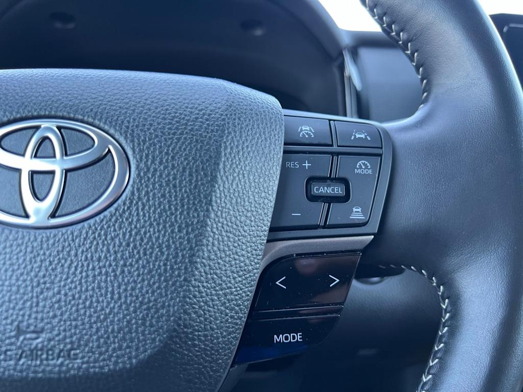 Thumbnail: 2025 Toyota Camry - 40