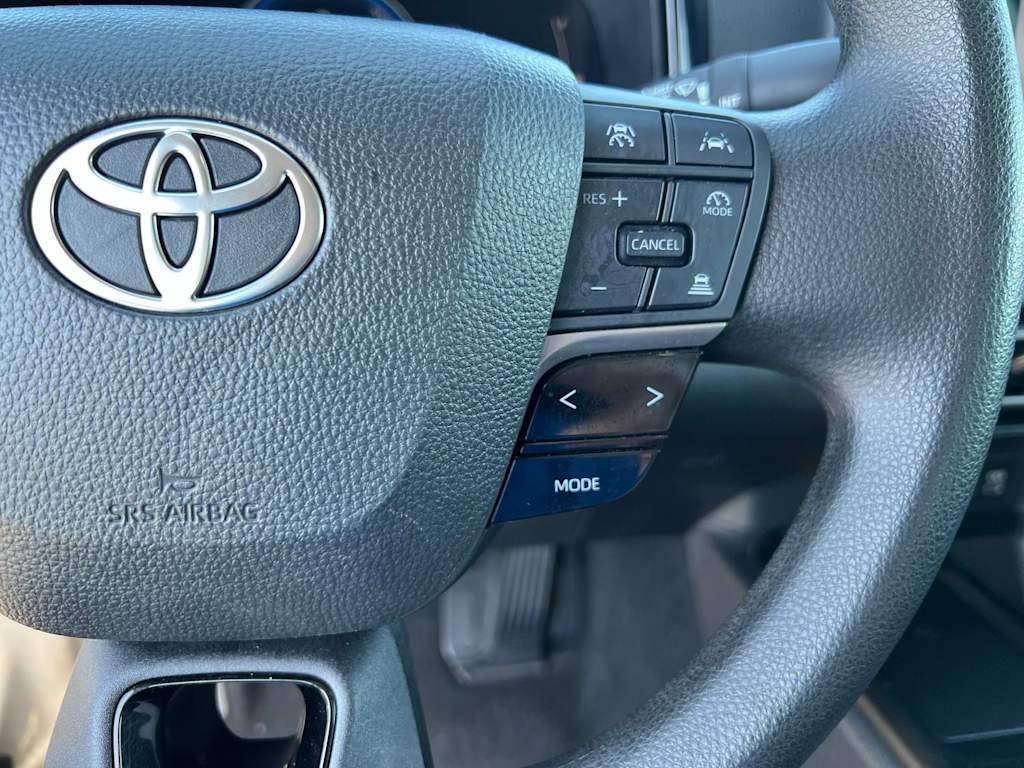 Thumbnail: 2025 Toyota Camry - 38