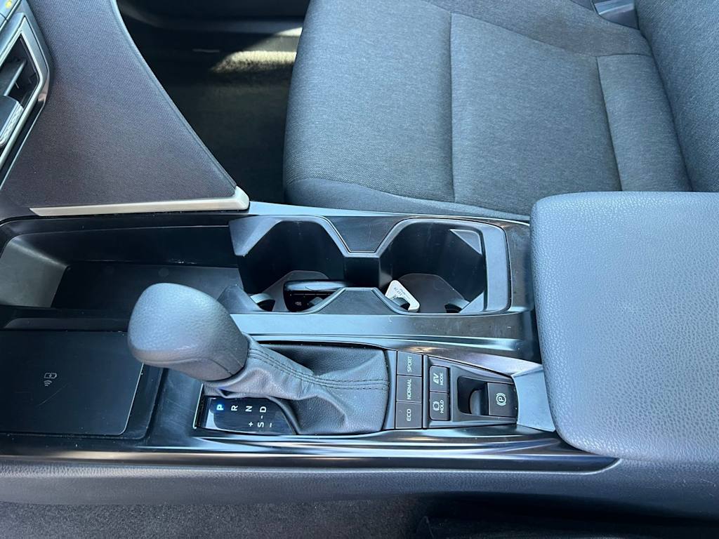 Thumbnail: 2025 Toyota Camry - 16