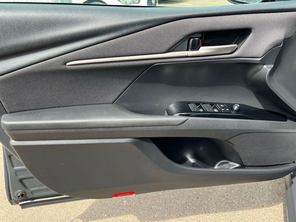 Thumbnail: 2025 Toyota Camry - 34