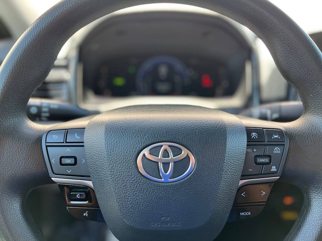 Thumbnail: 2025 Toyota Camry - 37
