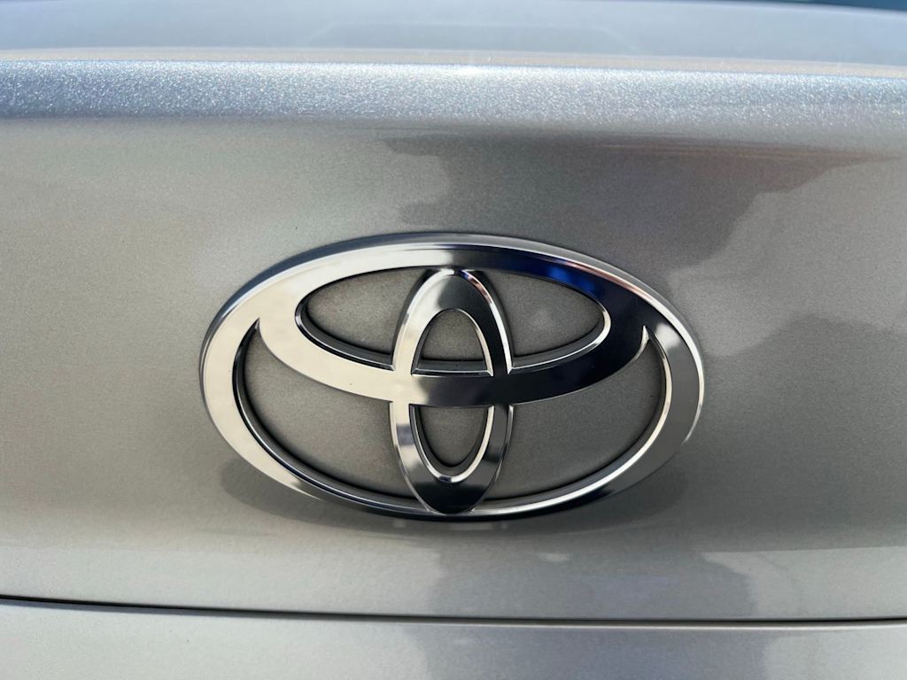 Thumbnail: 2025 Toyota Camry - 21