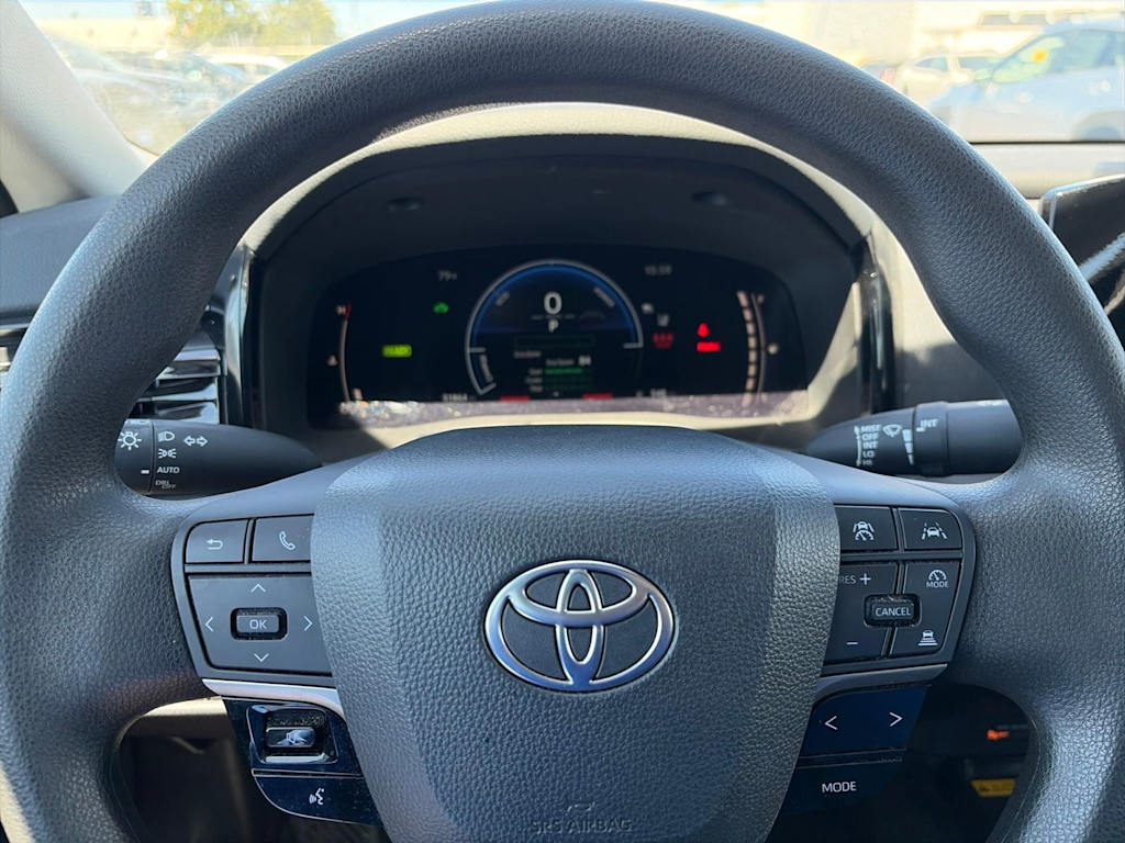 Thumbnail: 2025 Toyota Camry - 33