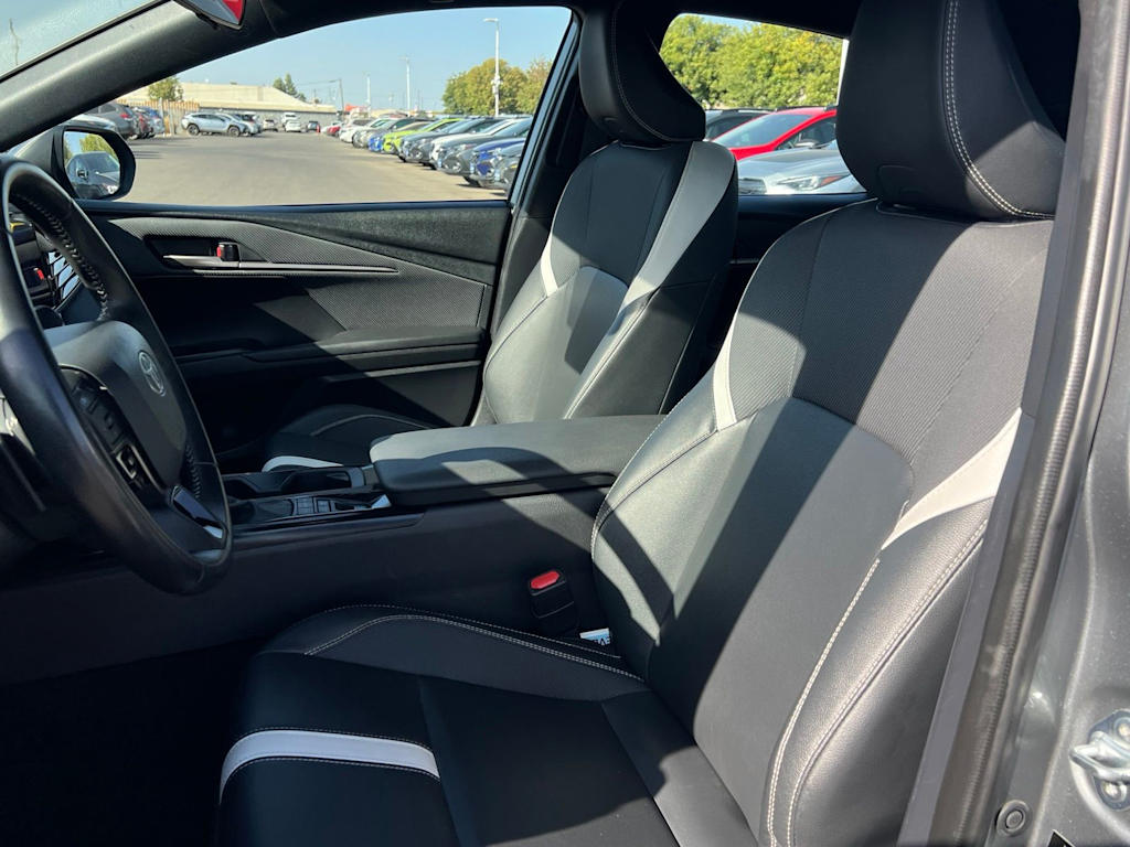 Thumbnail: 2025 Toyota Camry - 33