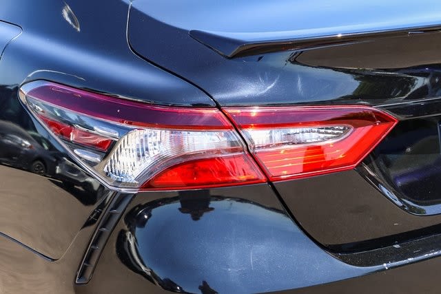 2021 Toyota Camry SE 22