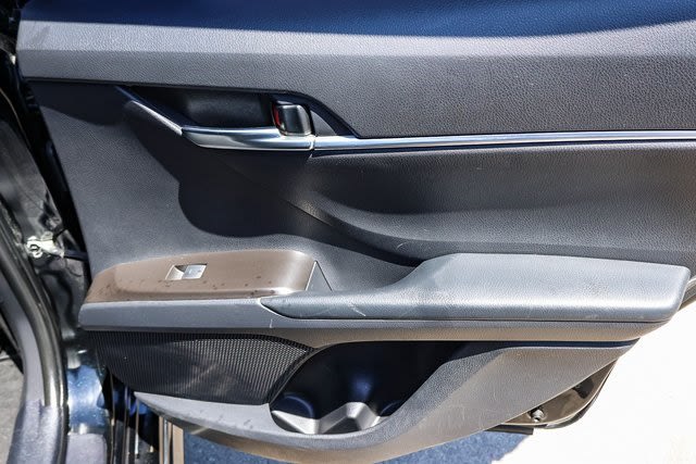2021 Toyota Camry SE 29