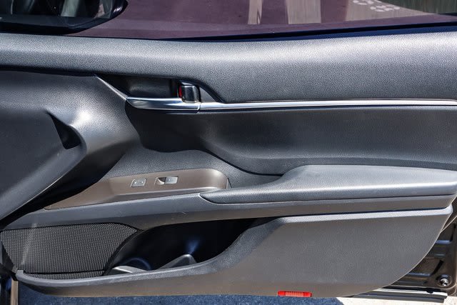 2021 Toyota Camry SE 28